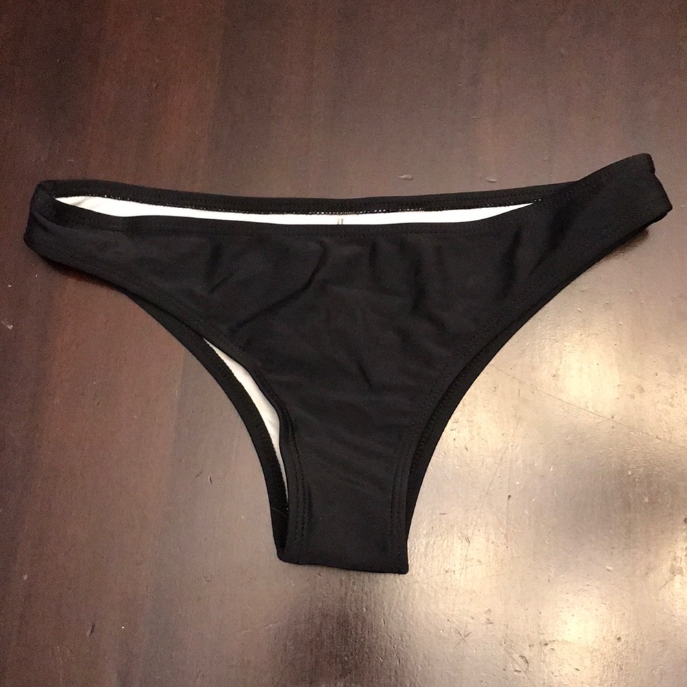 NWOT Zaful bikini bottom